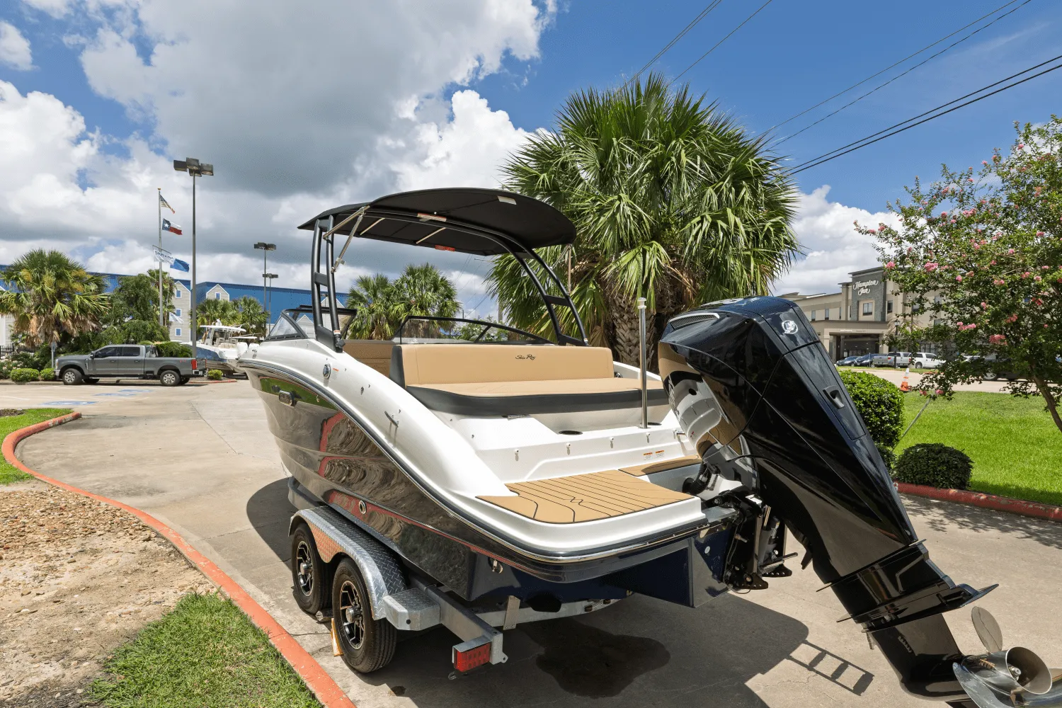 2025 Sea Ray SPX 210 Outboard Image Thumbnail #16