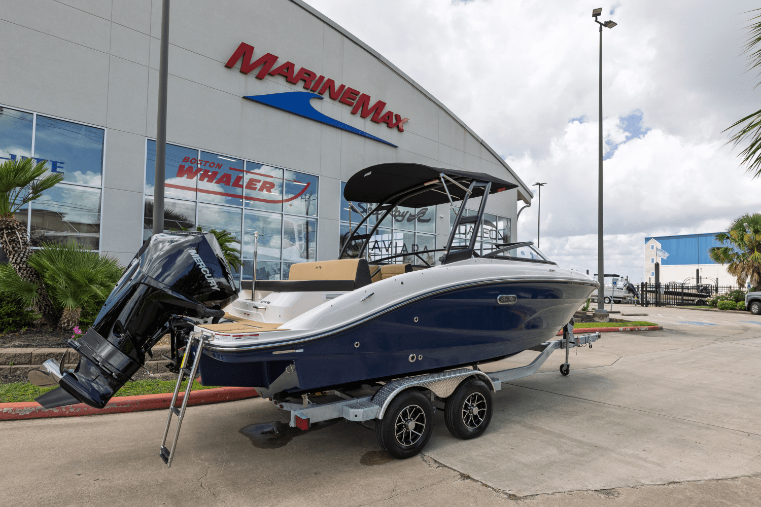 2025 Sea Ray SPX 210 Outboard Image Thumbnail #1