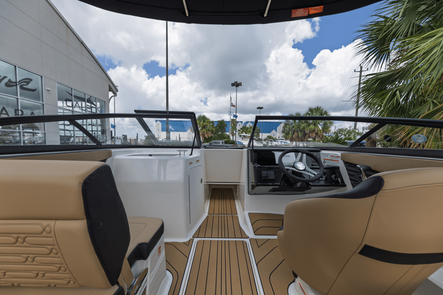 2025 Sea Ray SPX 210 Outboard Image Thumbnail #7