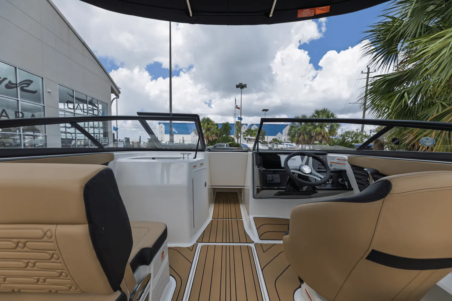 2025 Sea Ray SPX 210 Outboard Image Thumbnail #7