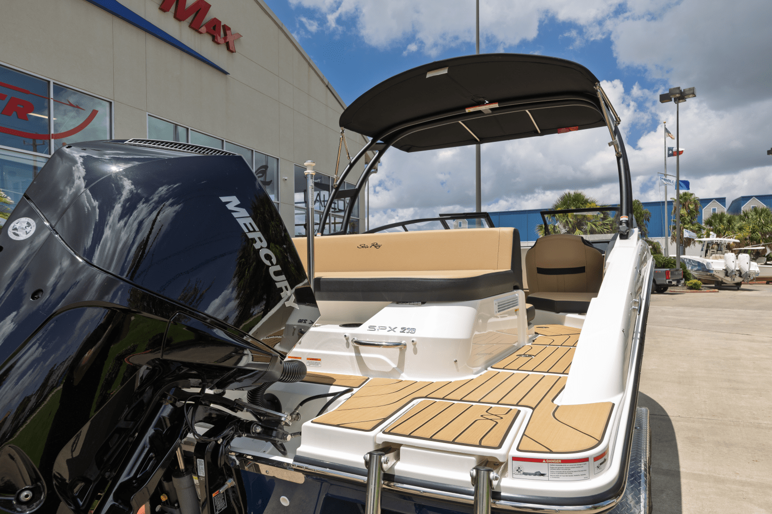 2025 Sea Ray SPX 210 Outboard Image Thumbnail #15