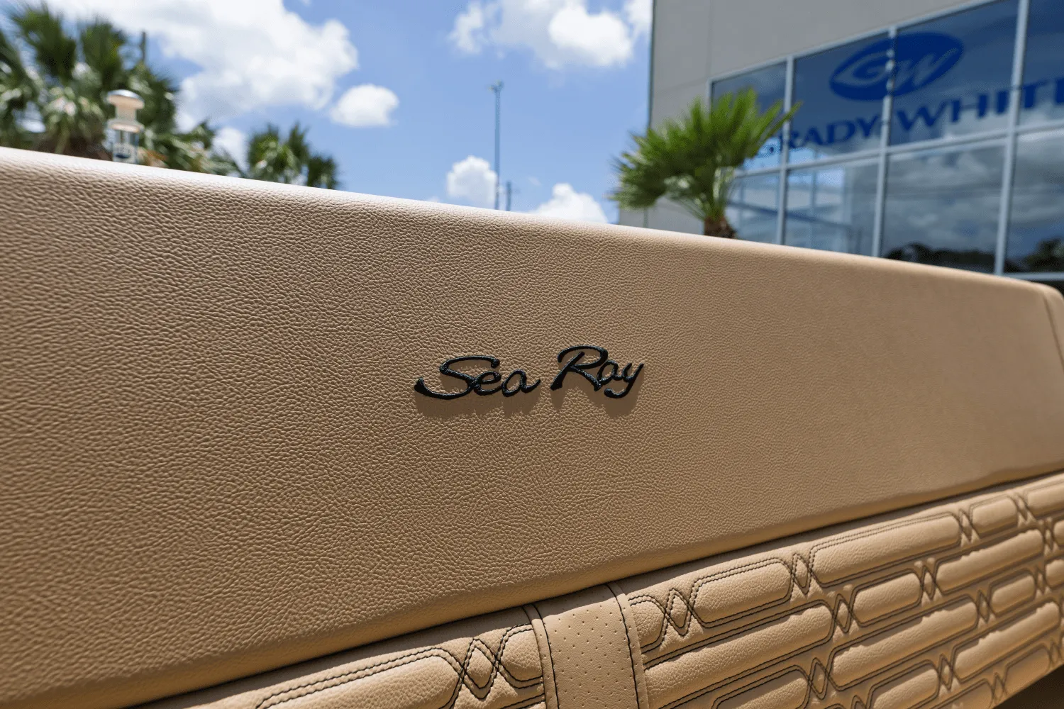 2025 Sea Ray SPX 210 Outboard Image Thumbnail #14