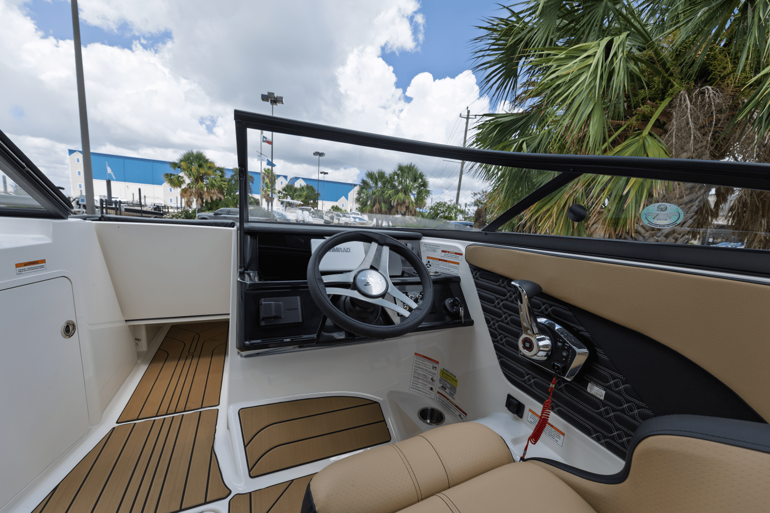 2025 Sea Ray SPX 210 Outboard Image Thumbnail #8