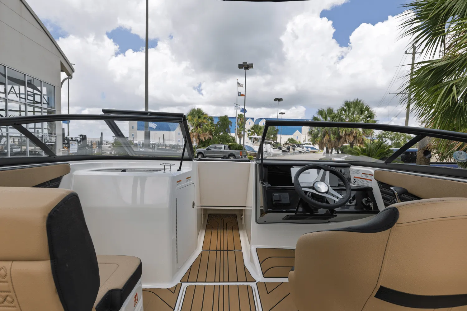 2025 Sea Ray SPX 210 Outboard Image Thumbnail #6