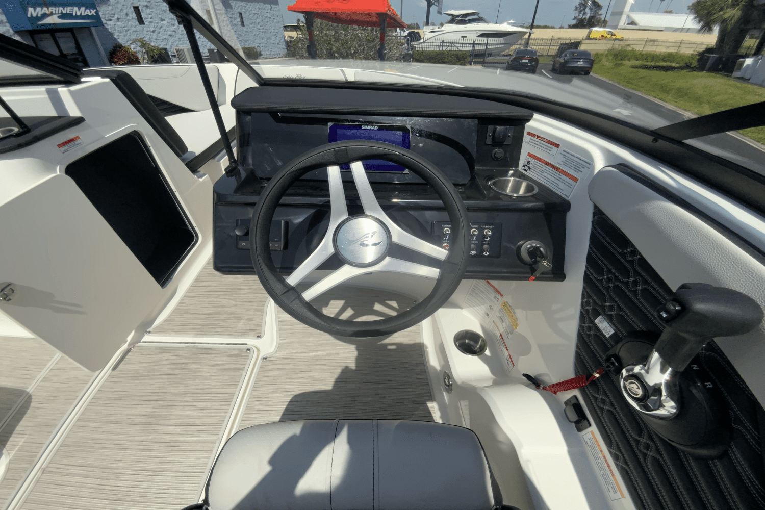 2025 Sea Ray SPX 190 Outboard Image Thumbnail #7