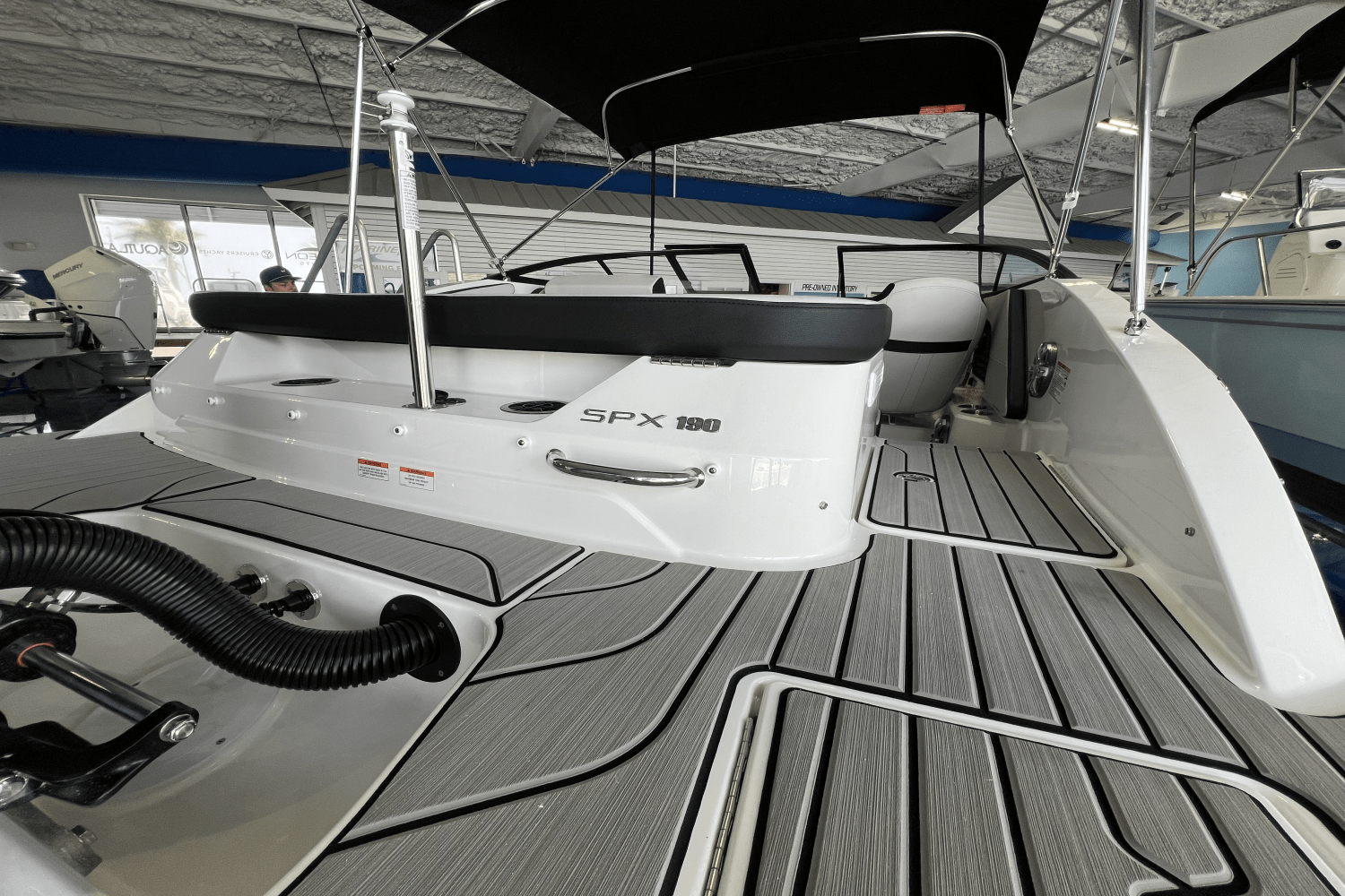 2025 Sea Ray SPX 190 Outboard Image Thumbnail #13