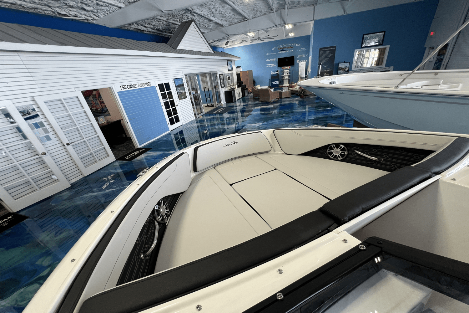 2025 Sea Ray SPX 190 Outboard Image Thumbnail #11
