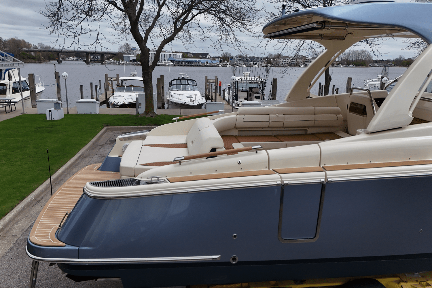 2021 Chris-Craft
                                                             35LAUNCHGT Image Thumbnail #13