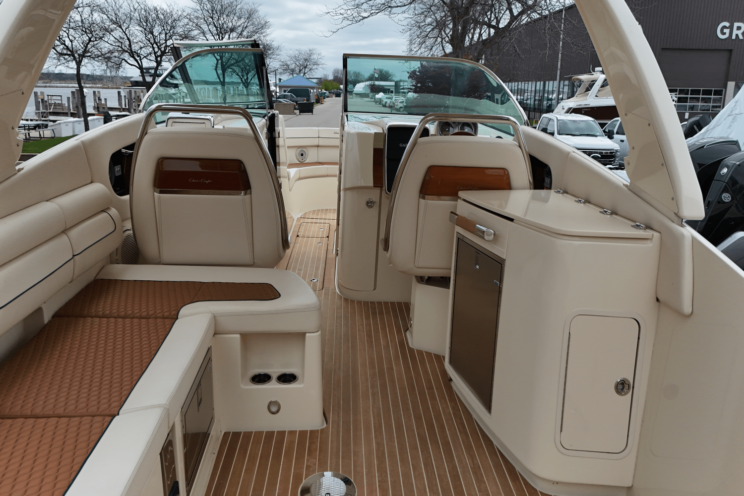 2021 Chris-Craft
                                                             35LAUNCHGT Image Thumbnail #11