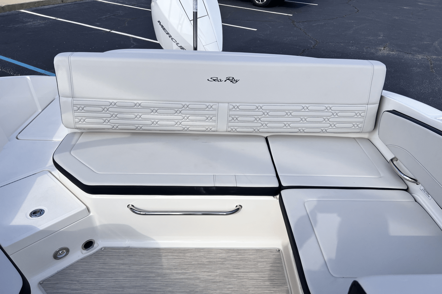 2025 Sea Ray SPX 210 Outboard Image Thumbnail #14