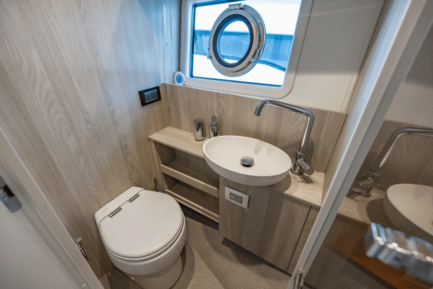 2023 Azimut 78 FLY Image Thumbnail #85