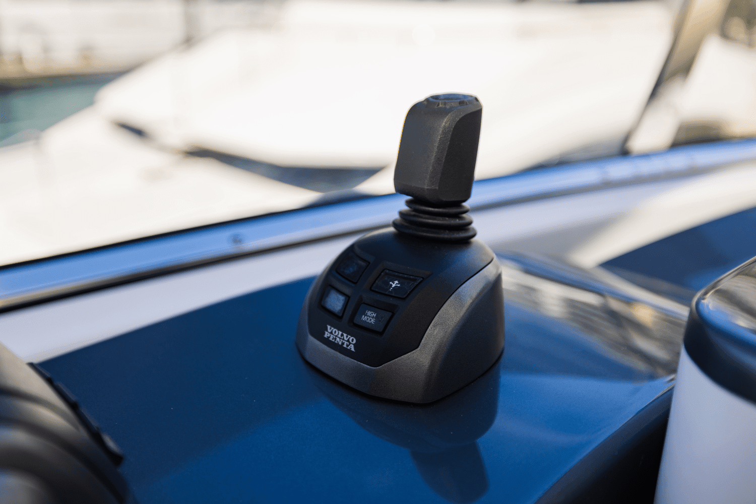 2023 Azimut
                                                             78 FLY Image Thumbnail #34