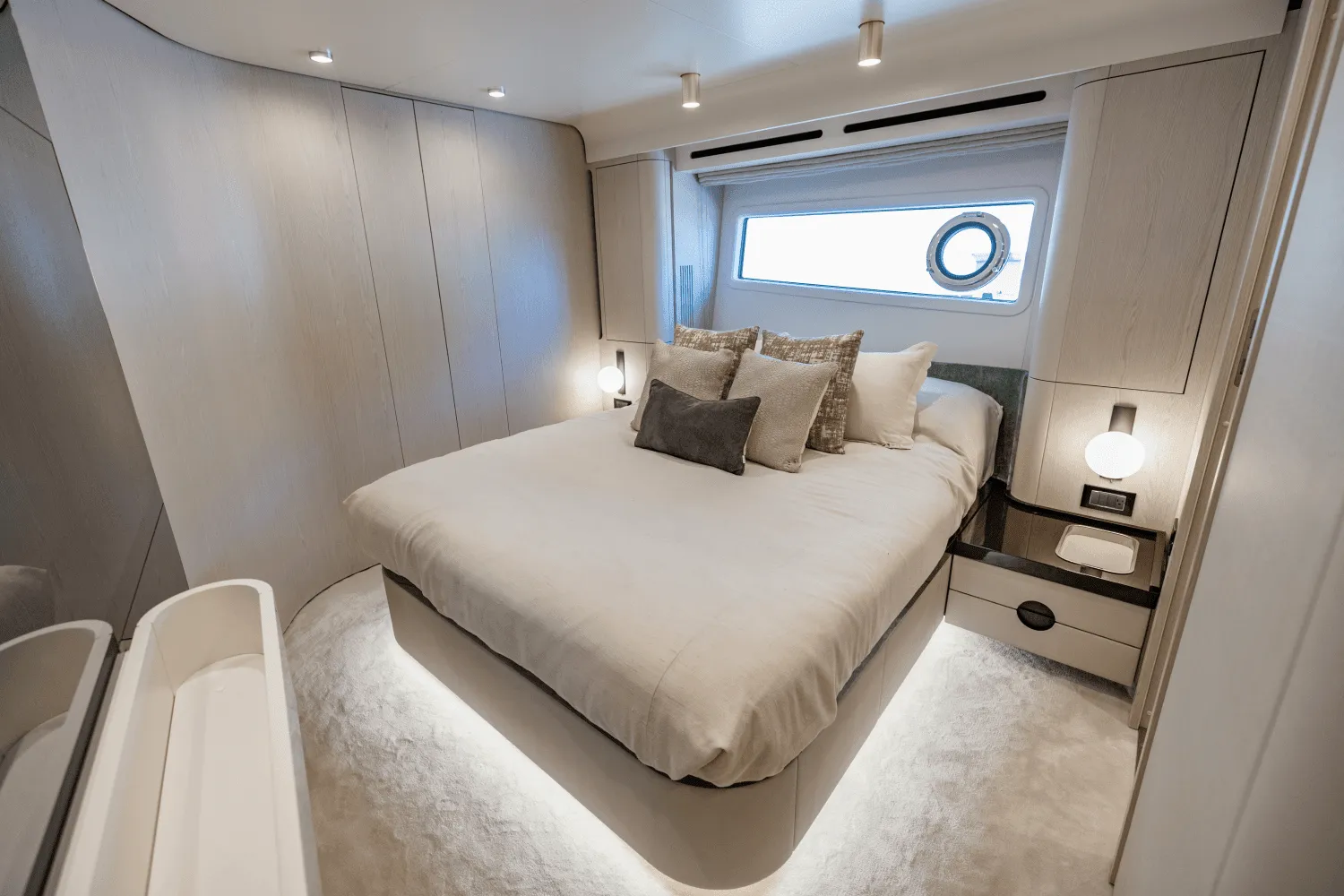 2023 Azimut 78 FLY Image Thumbnail #89