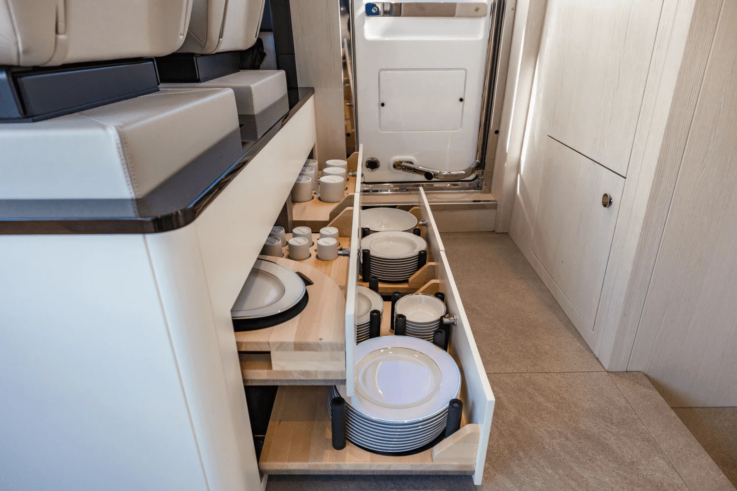 2023 Azimut 78 FLY Image Thumbnail #77