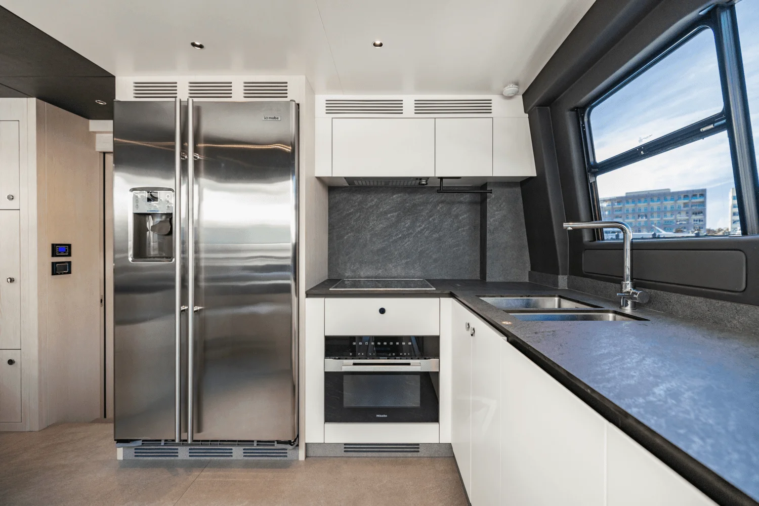 2023 Azimut 78 FLY Image Thumbnail #76