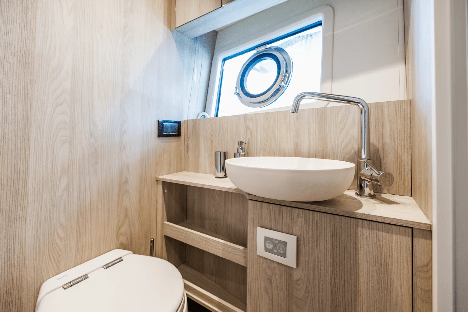 2023 Azimut 78 FLY Image Thumbnail #84