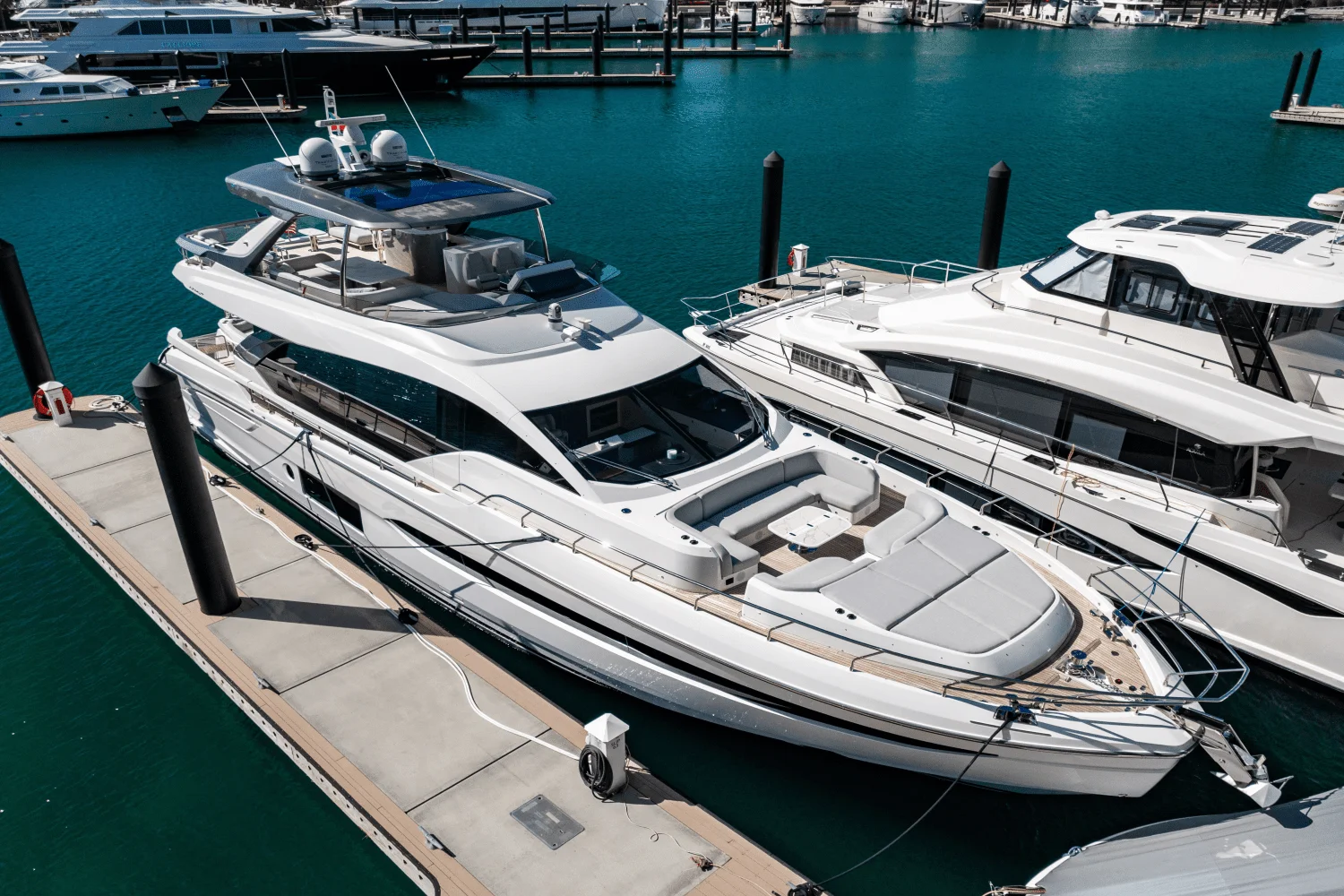 2023 Azimut 78 FLY Image Thumbnail #1