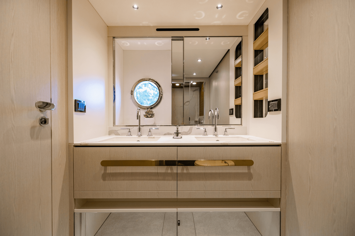 2023 Azimut 78 FLY Image Thumbnail #97