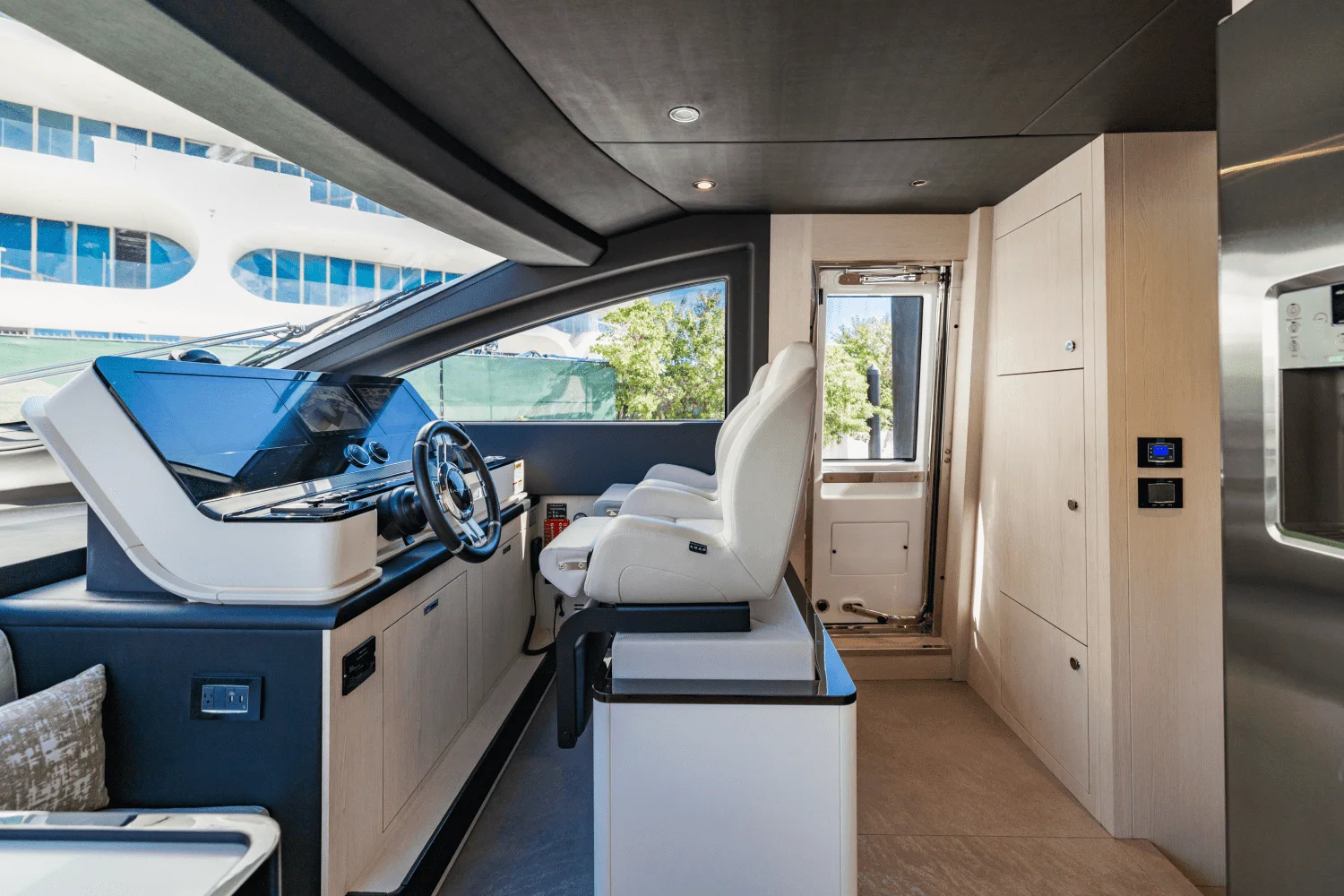 2023 Azimut 78 FLY Image Thumbnail #67