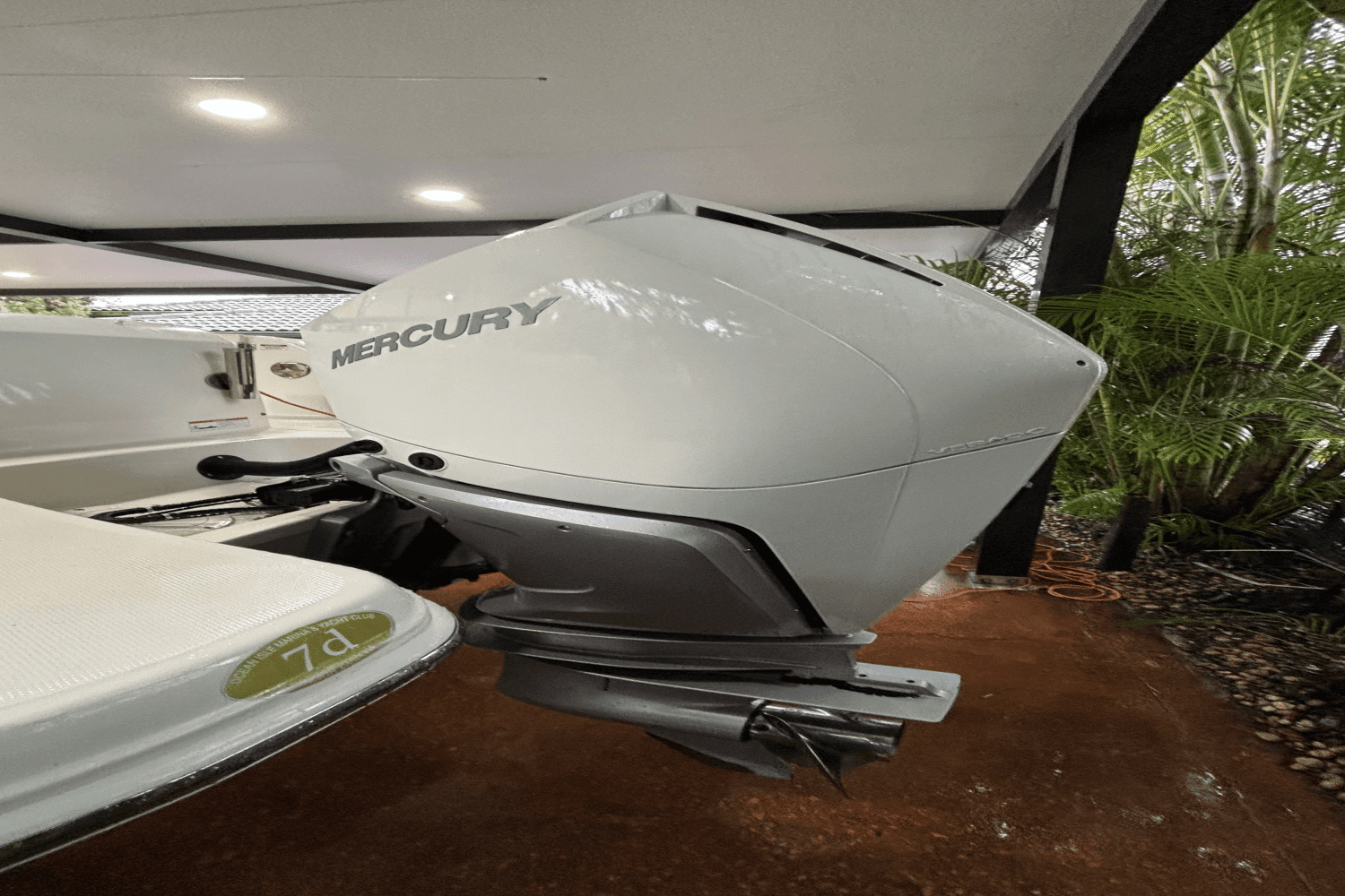 2020 Boston Whaler 230 VANTAGE Image Thumbnail #9