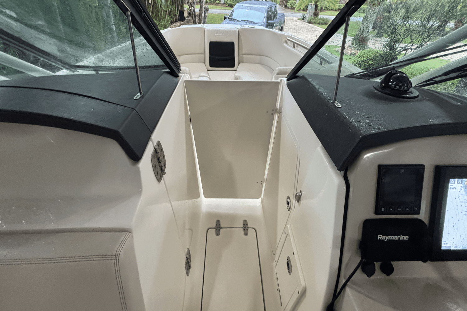 2020 Boston Whaler 230 VANTAGE Image Thumbnail #32