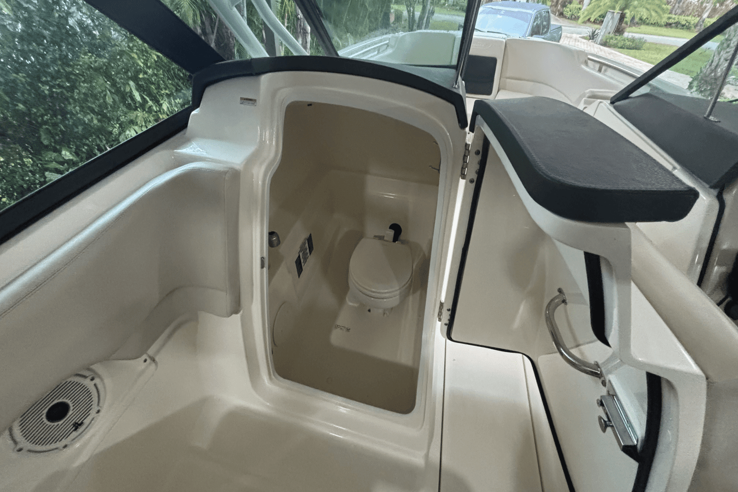 2020 Boston Whaler 230 VANTAGE Image Thumbnail #29