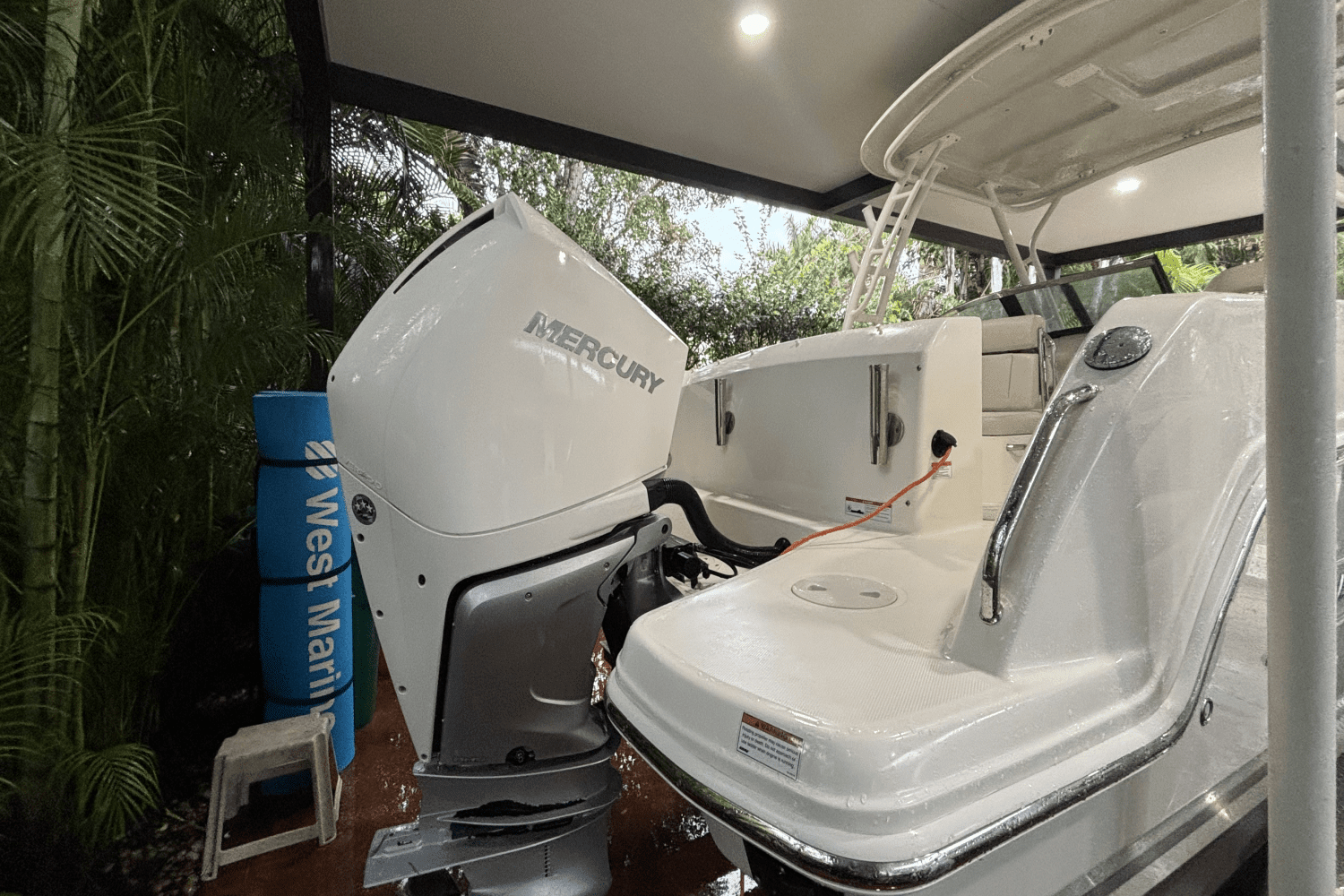 2020 Boston Whaler 230 VANTAGE Image Thumbnail #11