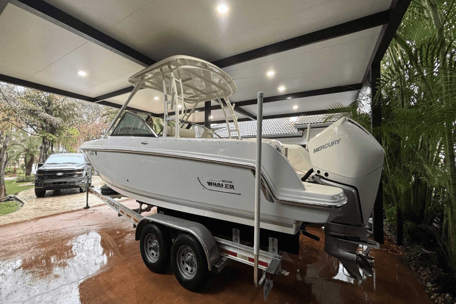 2020 Boston Whaler 230 VANTAGE Image Thumbnail #4
