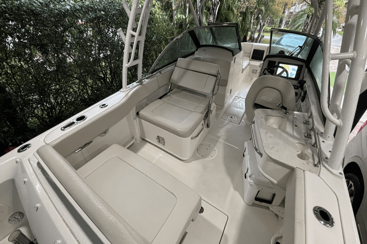 2020 Boston Whaler 230 VANTAGE Image Thumbnail #18