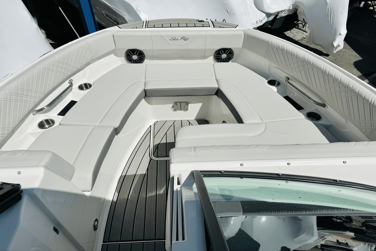 2025 Sea Ray SDX 250 Outboard Image Thumbnail #42