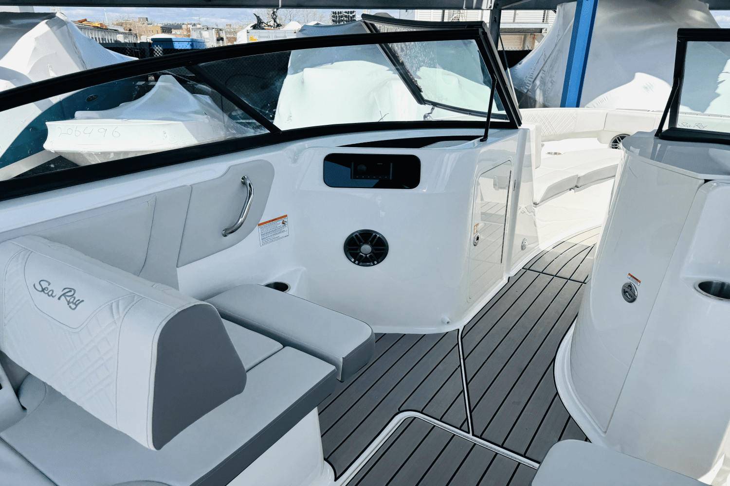 2025 Sea Ray SDX 250 Outboard Image Thumbnail #36