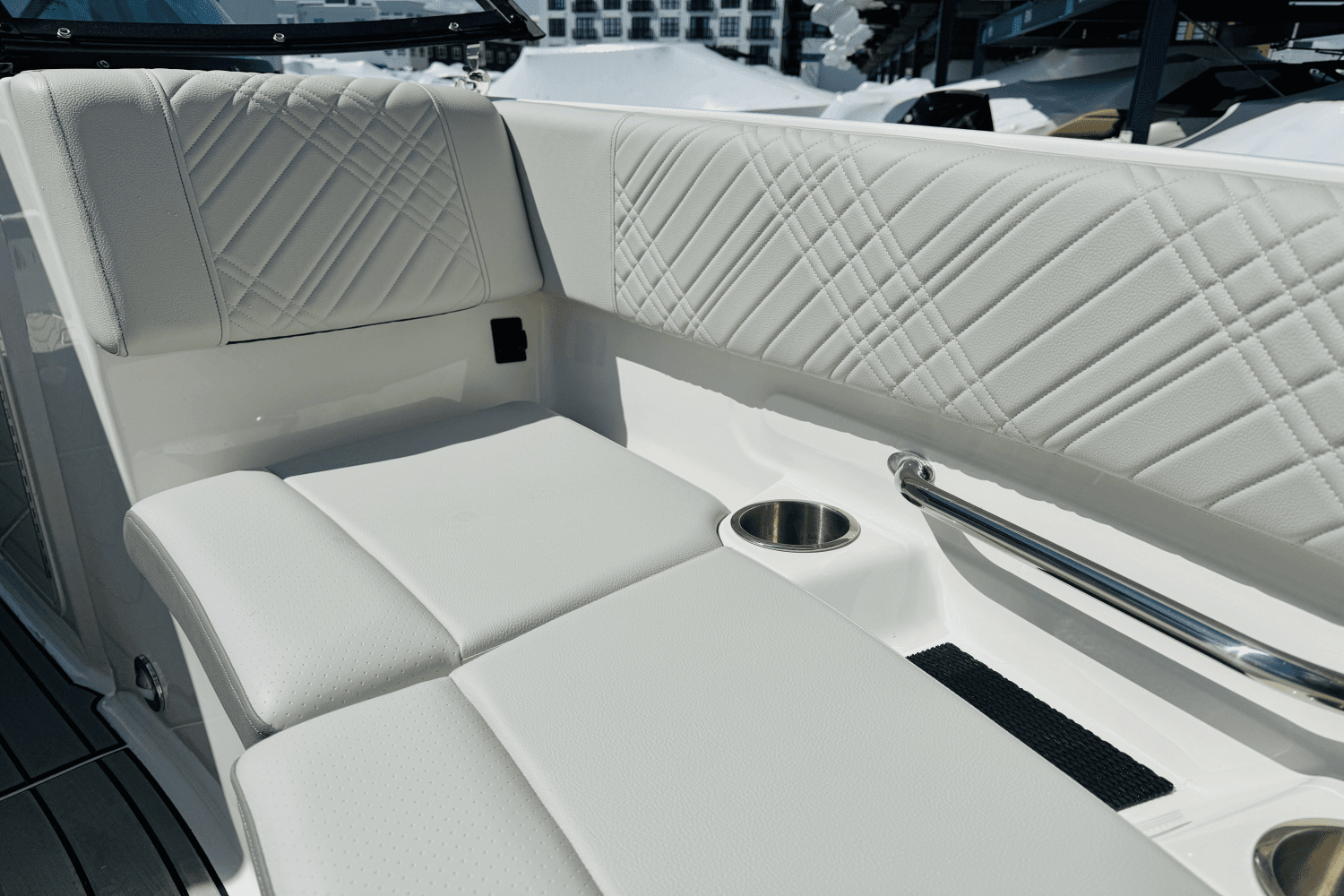 2025 Sea Ray SDX 250 Outboard Image Thumbnail #44