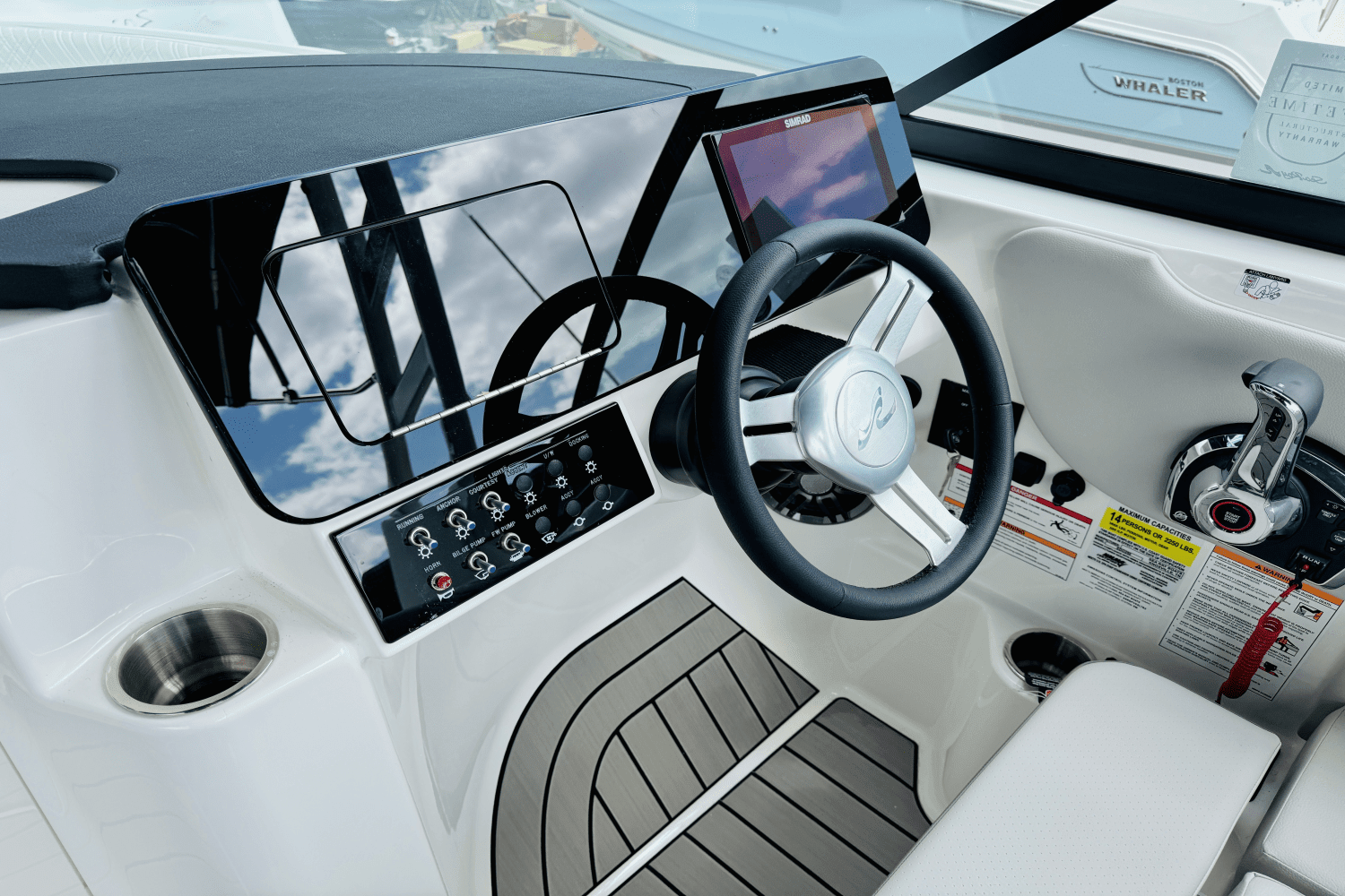 2025 Sea Ray SDX 250 Outboard Image Thumbnail #29