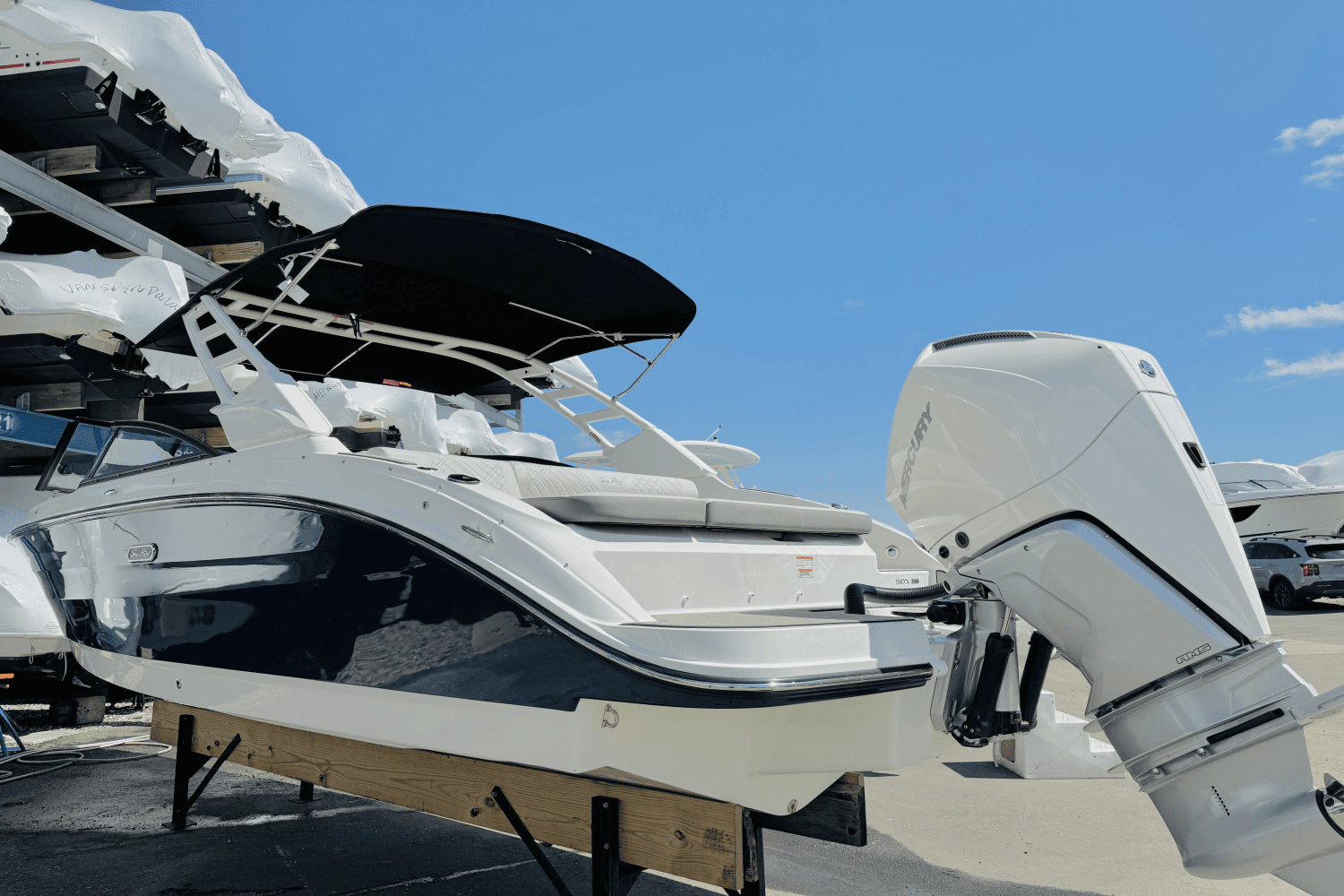2025 Sea Ray SDX 250 Outboard Image Thumbnail #6