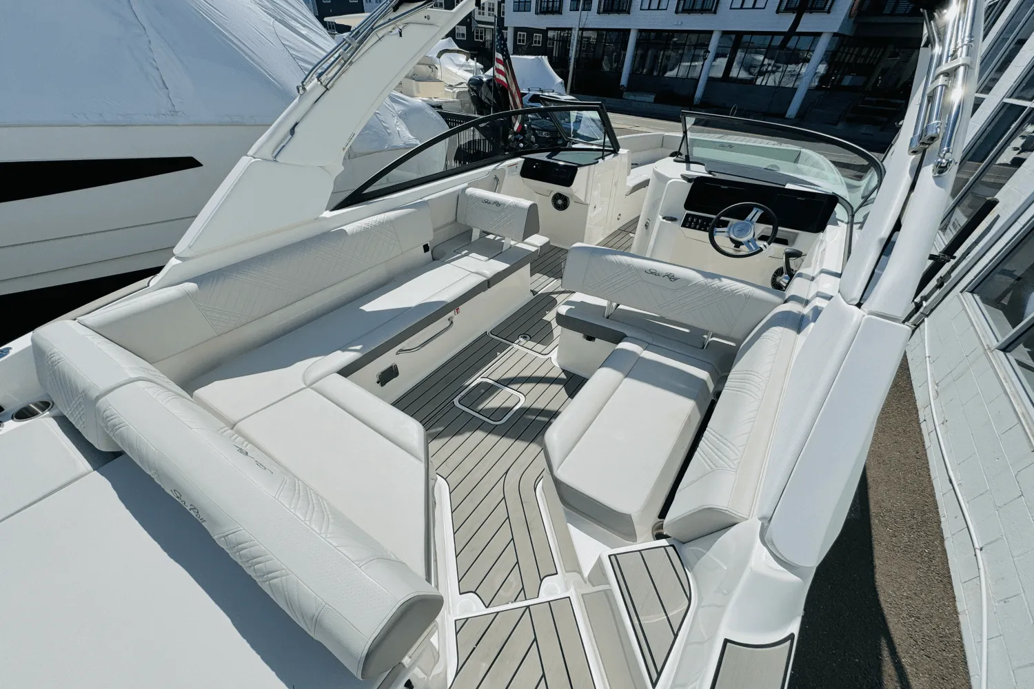 2025 Sea Ray SDX 270 Outboard Image Thumbnail #15