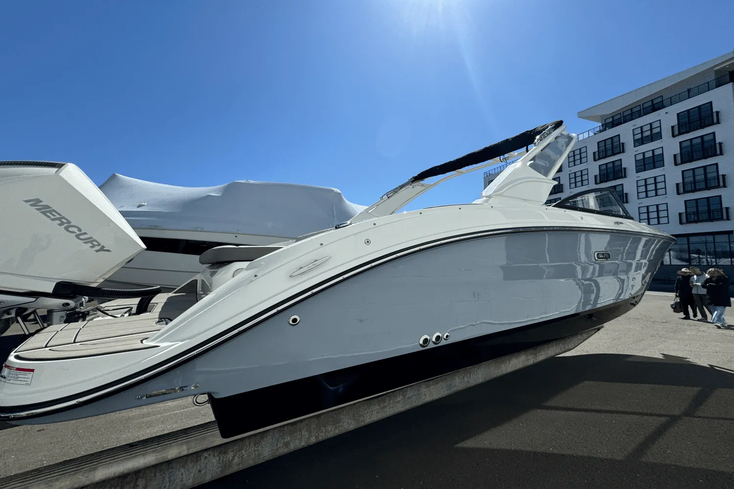 2025 Sea Ray SDX 270 Outboard Image Thumbnail #6