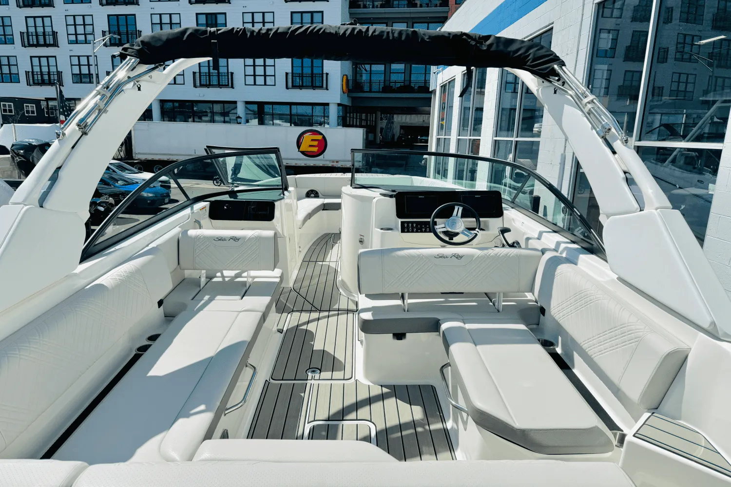 2025 Sea Ray SDX 270 Outboard Image Thumbnail #16
