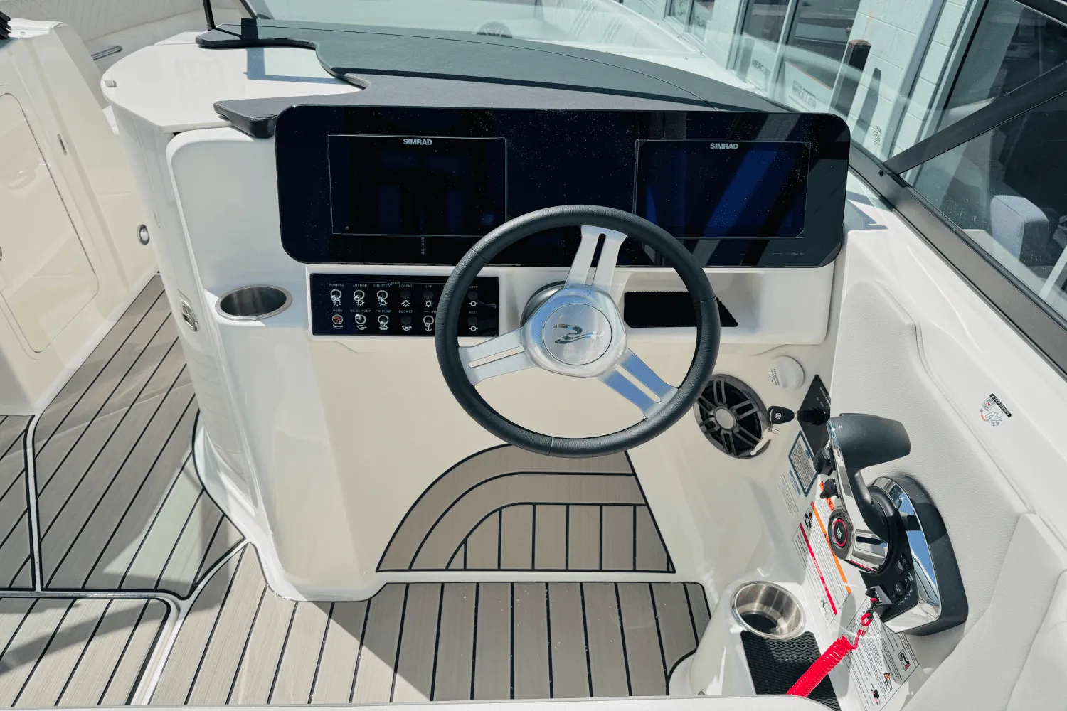 2025 Sea Ray SDX 270 Outboard Image Thumbnail #29