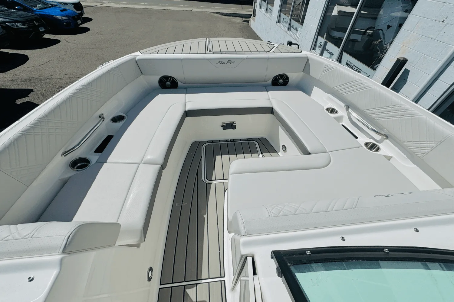 2025 Sea Ray SDX 270 Outboard Image Thumbnail #34