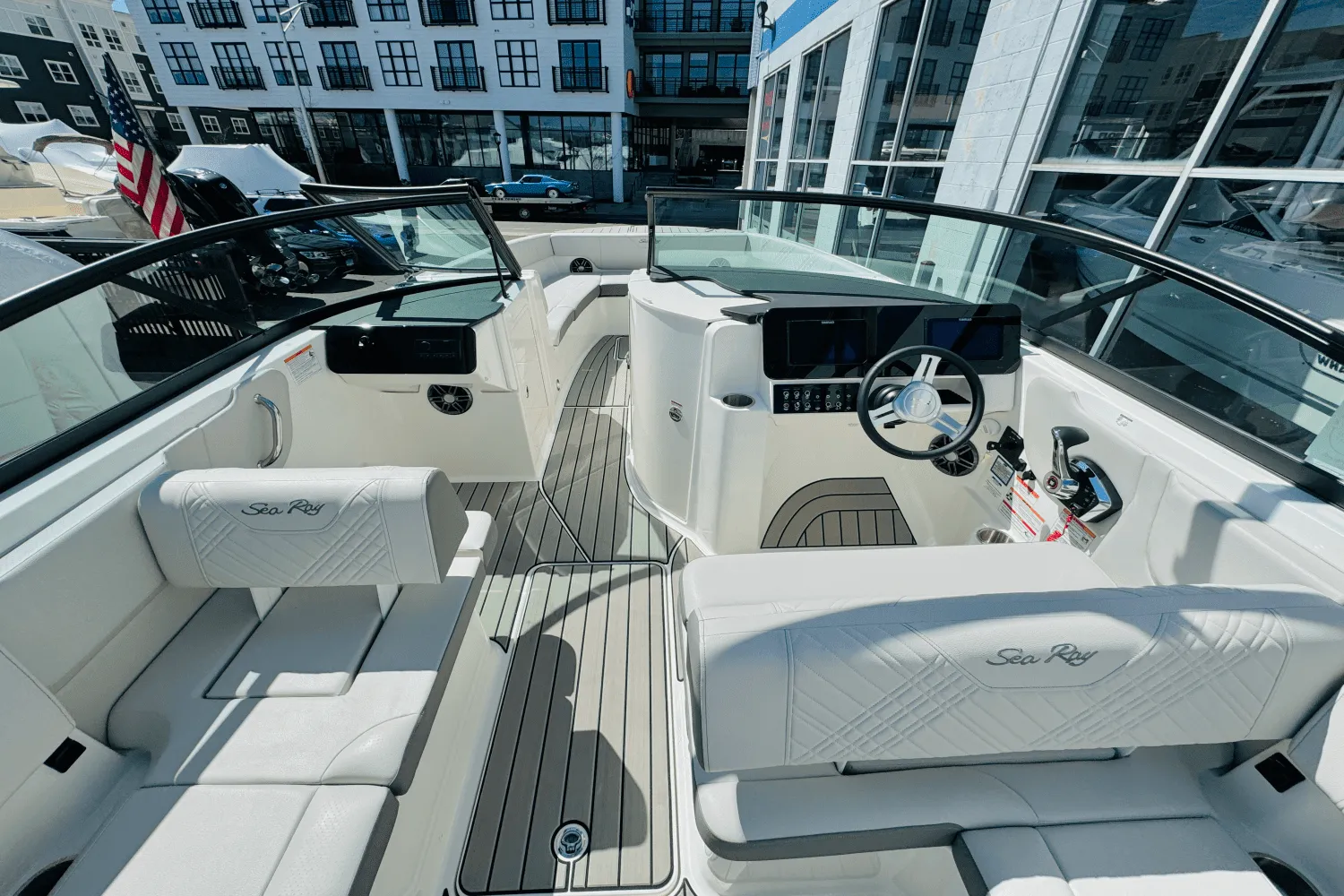 2025 Sea Ray SDX 270 Outboard Image Thumbnail #32