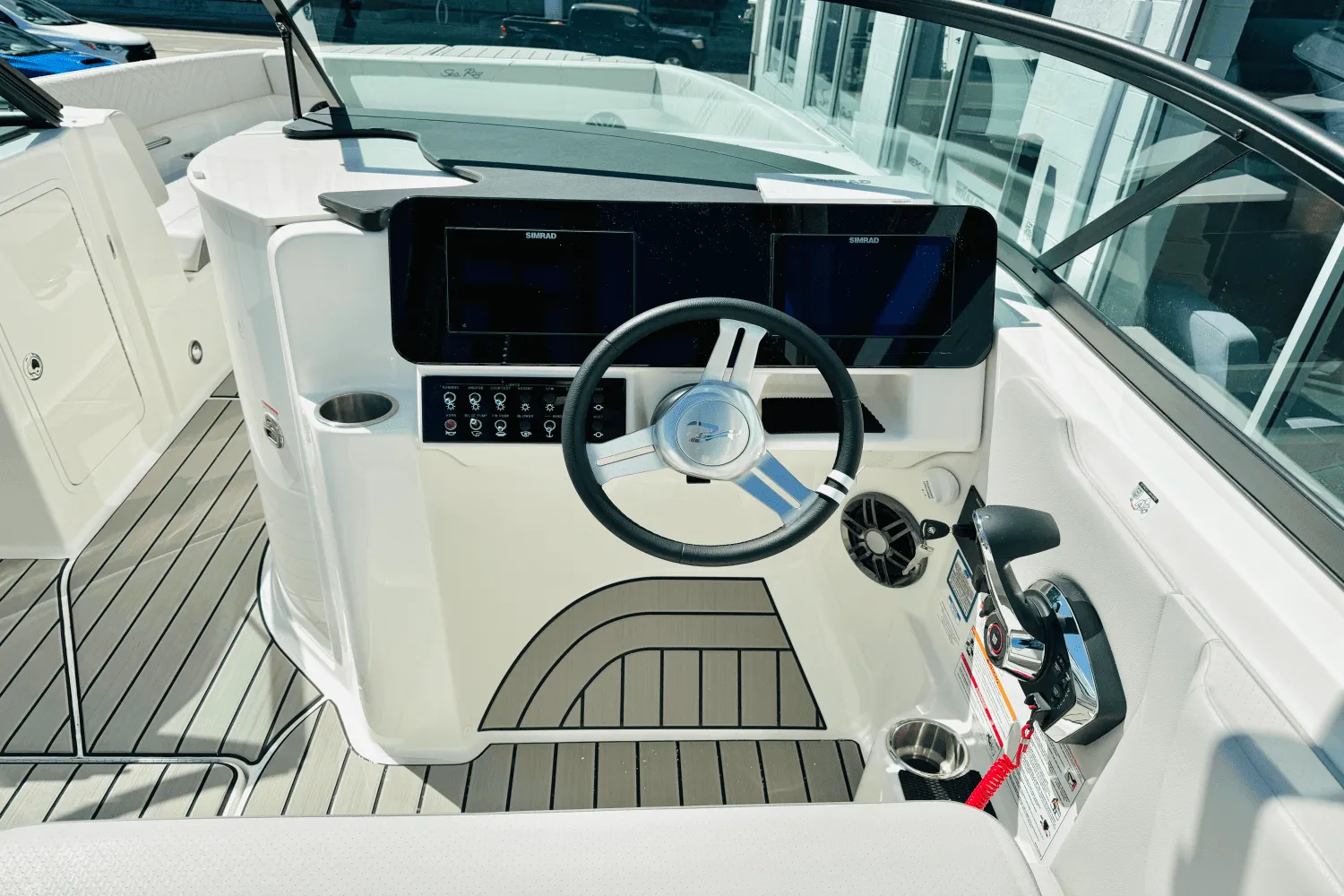 2025 Sea Ray SDX 270 Outboard Image Thumbnail #30