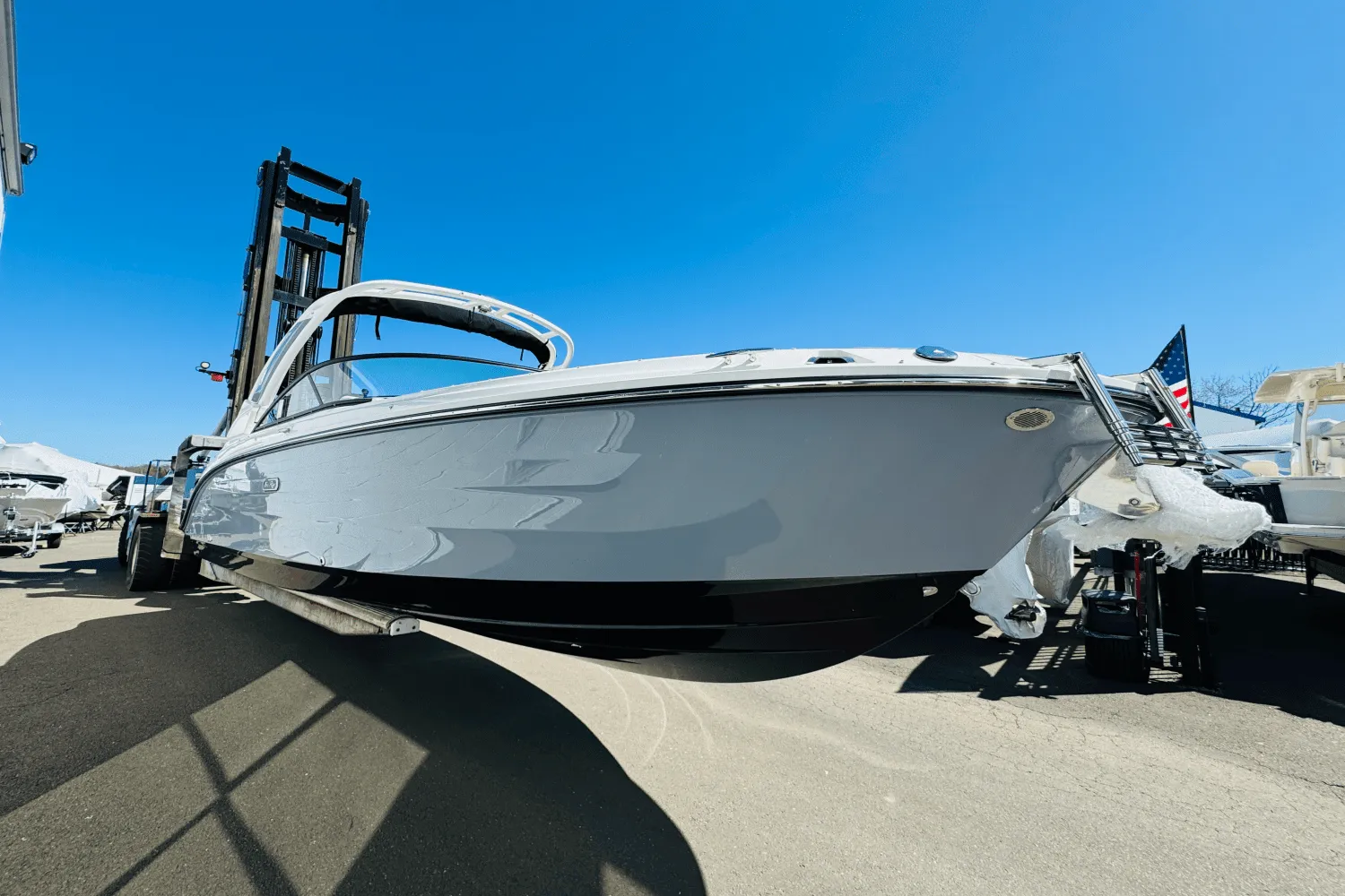 2025 Sea Ray SDX 270 Outboard Image Thumbnail #3
