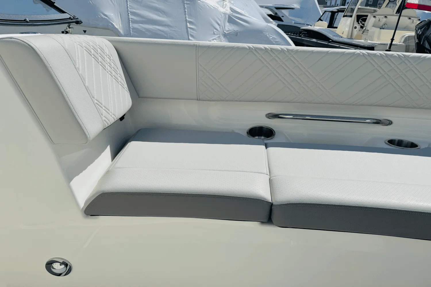 2025 Sea Ray SDX 270 Outboard Image Thumbnail #39