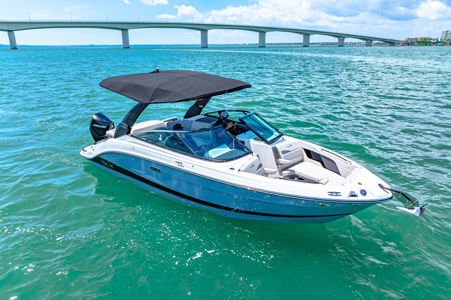 2025 Sea Ray SLX 260 Outboard Image Thumbnail #10
