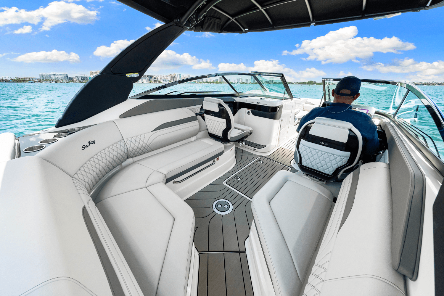 2025 Sea Ray SLX 260 Outboard Image Thumbnail #39