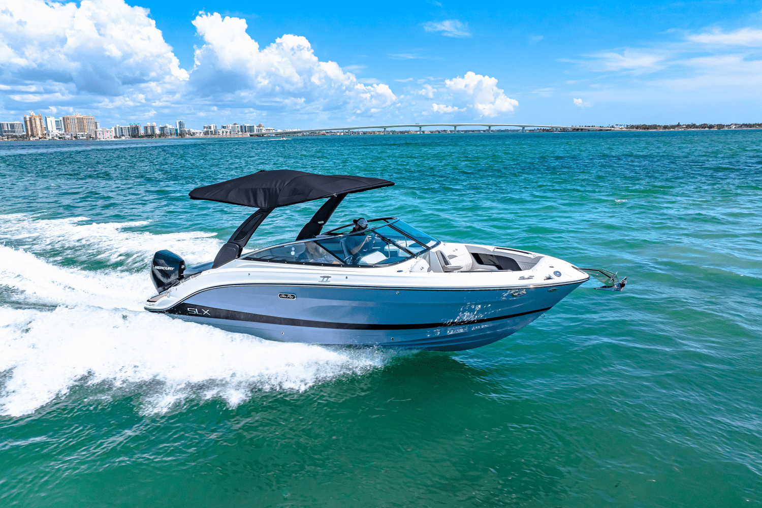 2025 Sea Ray SLX 260 Outboard Image Thumbnail #17