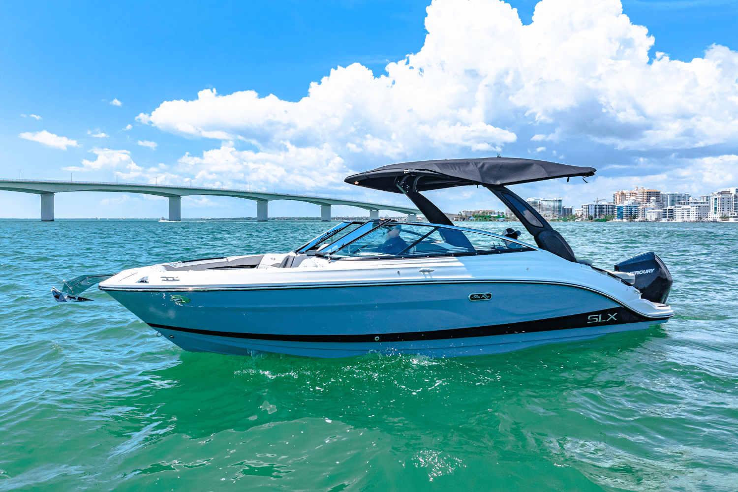Thumbnail 2 for 2025 Sea Ray SLX 260 Outboard