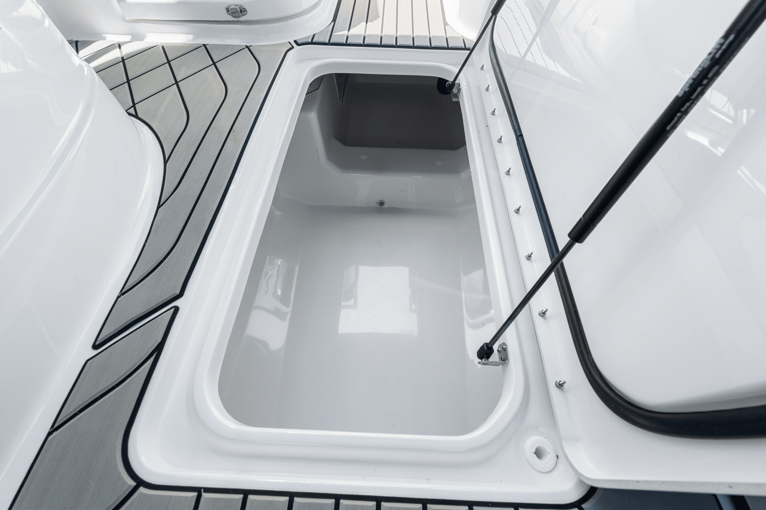 2025 Sea Ray SLX 260 Outboard Image Thumbnail #56