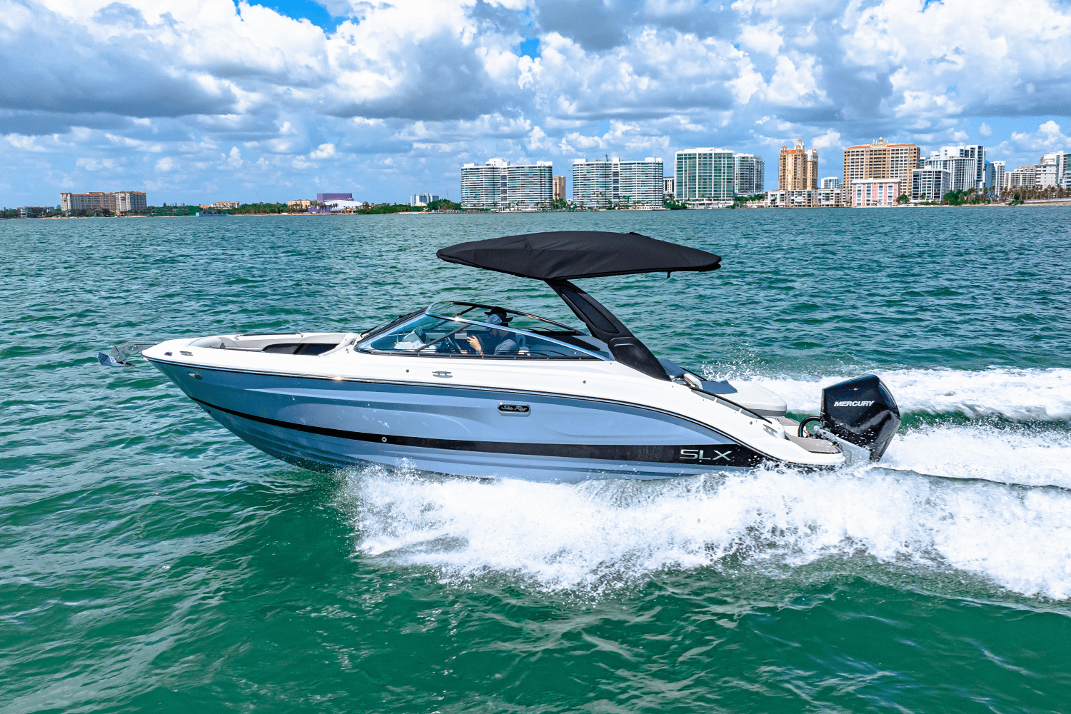 2025 Sea Ray SLX 260 Outboard Image Thumbnail #32