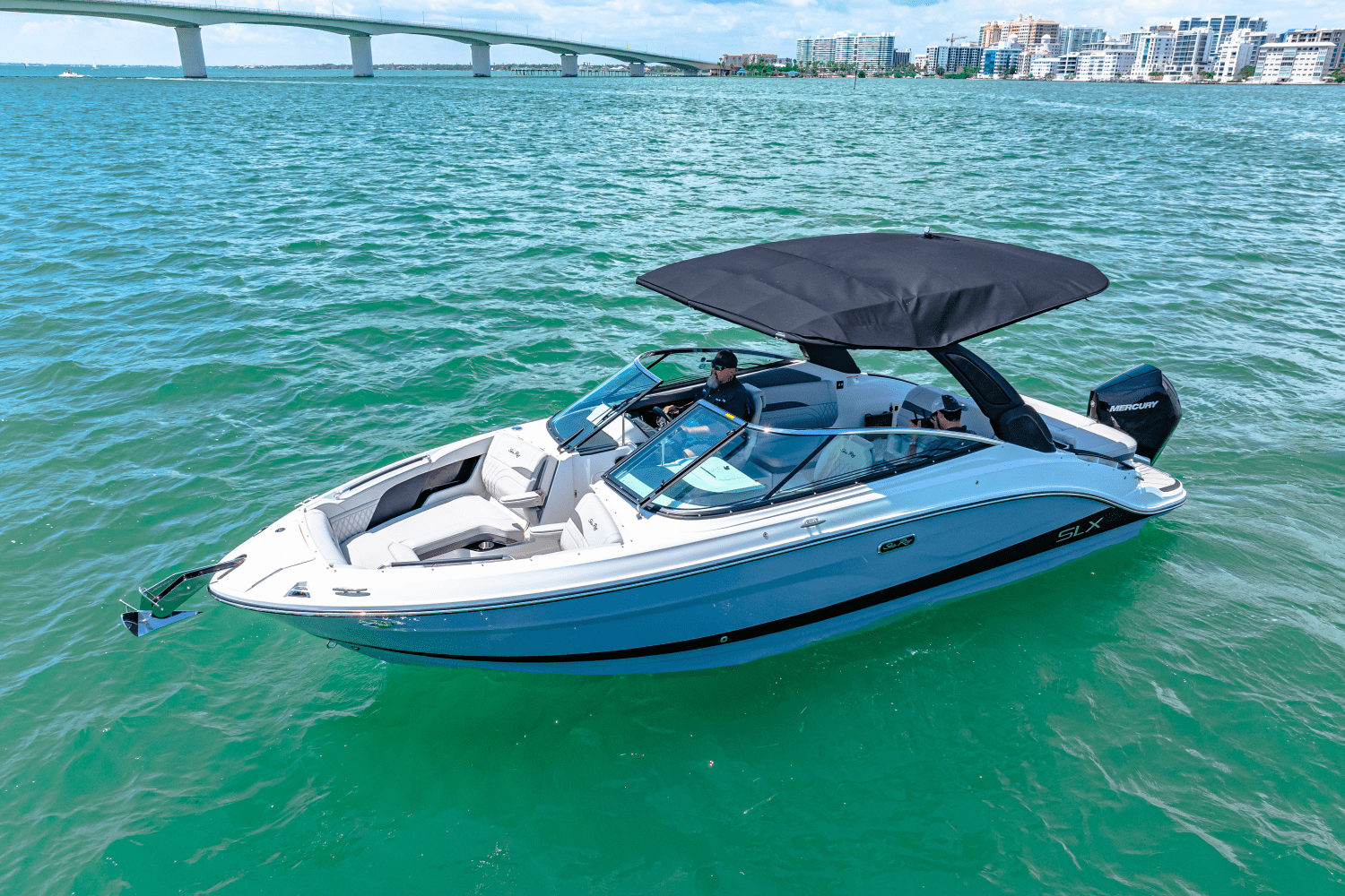 Thumbnail 3 for 2025 Sea Ray SLX 260 Outboard
